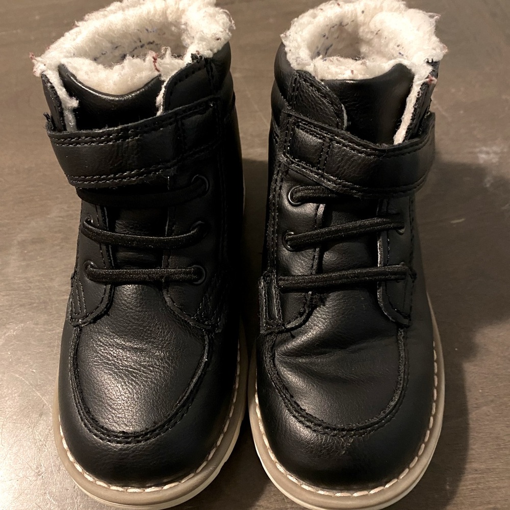 Boys faux leather boots